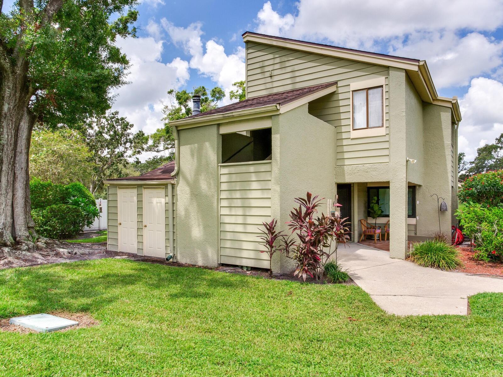 Image 36 of 38 For 13507 Palmwood Lane