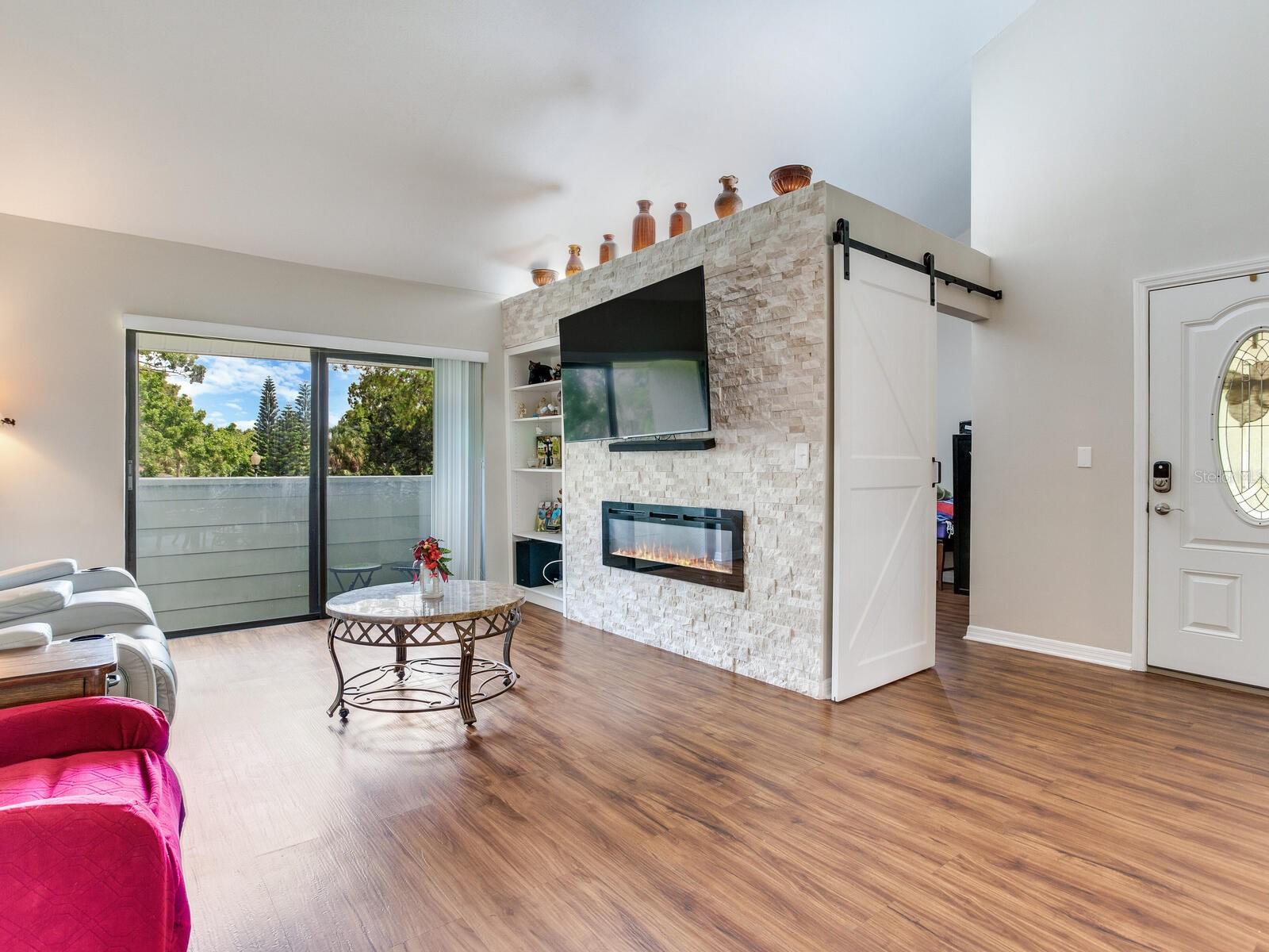 Image 6 of 38 For 13507 Palmwood Lane