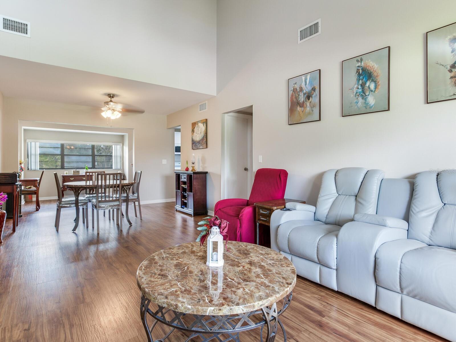 Image 8 of 38 For 13507 Palmwood Lane