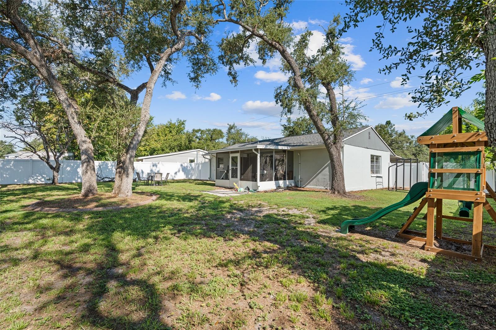 Image 21 of 25 For 3308 Van Buren Drive