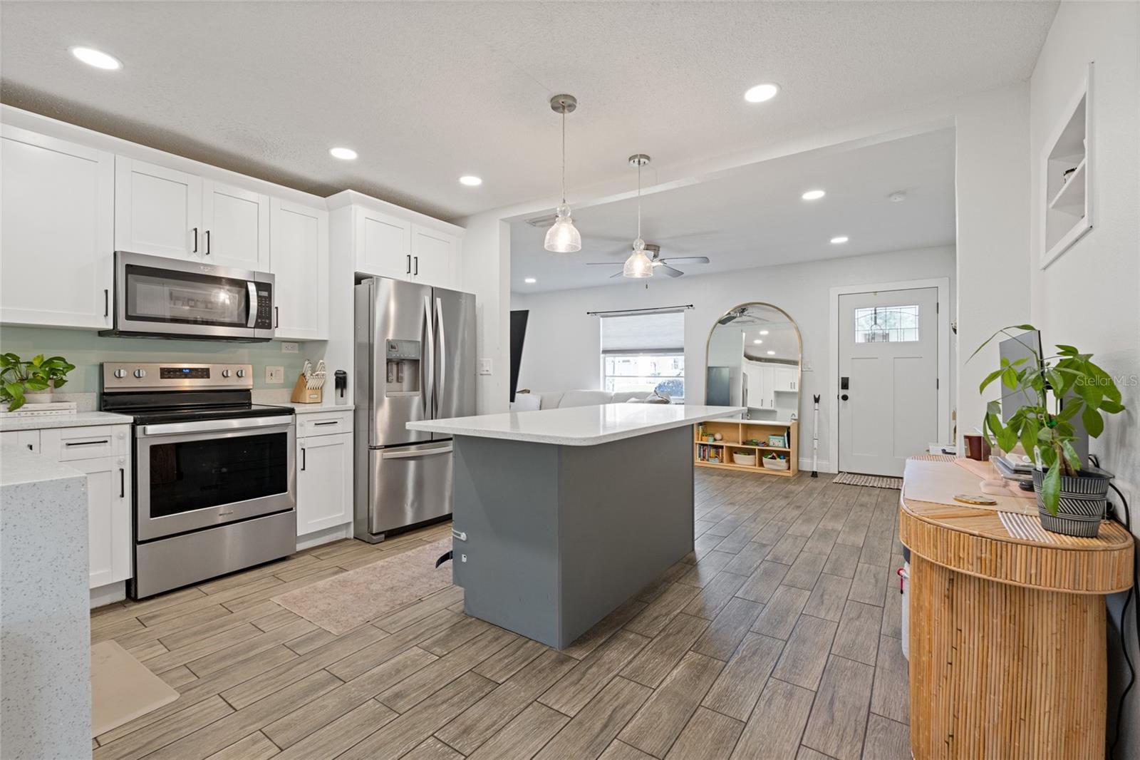 Image 3 of 25 For 3308 Van Buren Drive