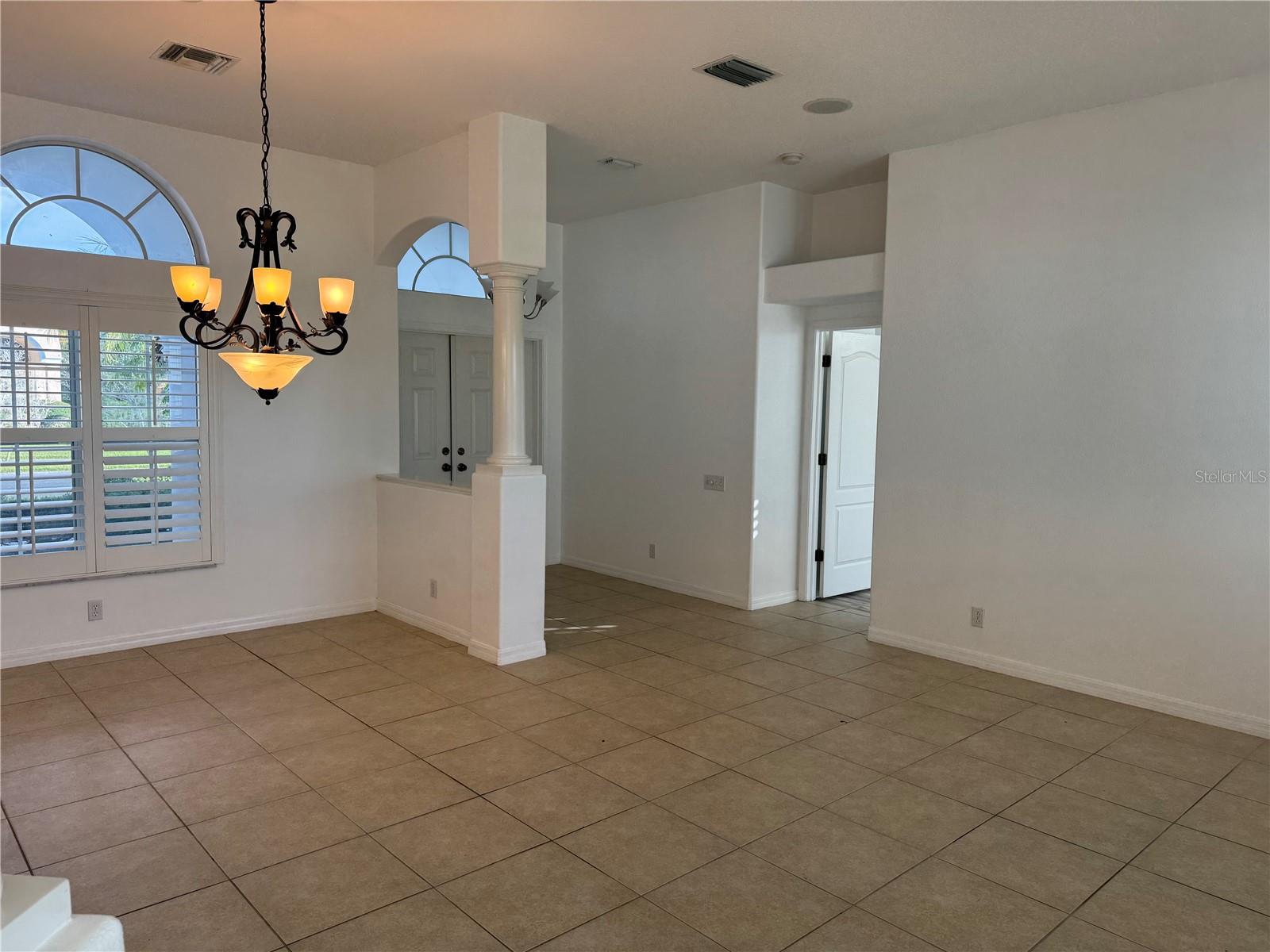 Image 3 of 20 For 27107 Winged Elm Drive