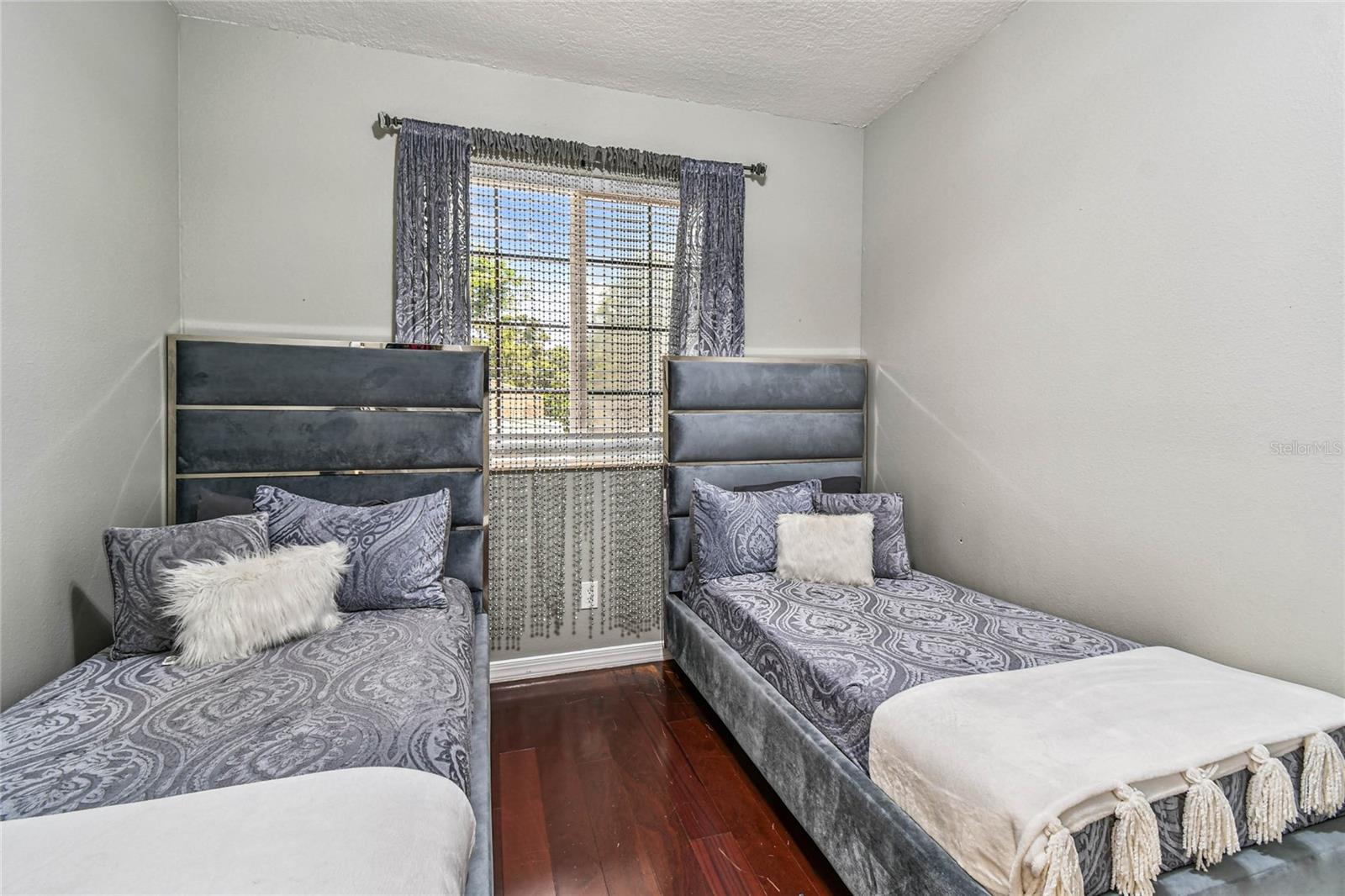 Image 44 of 60 For 3225 71st Avenue N