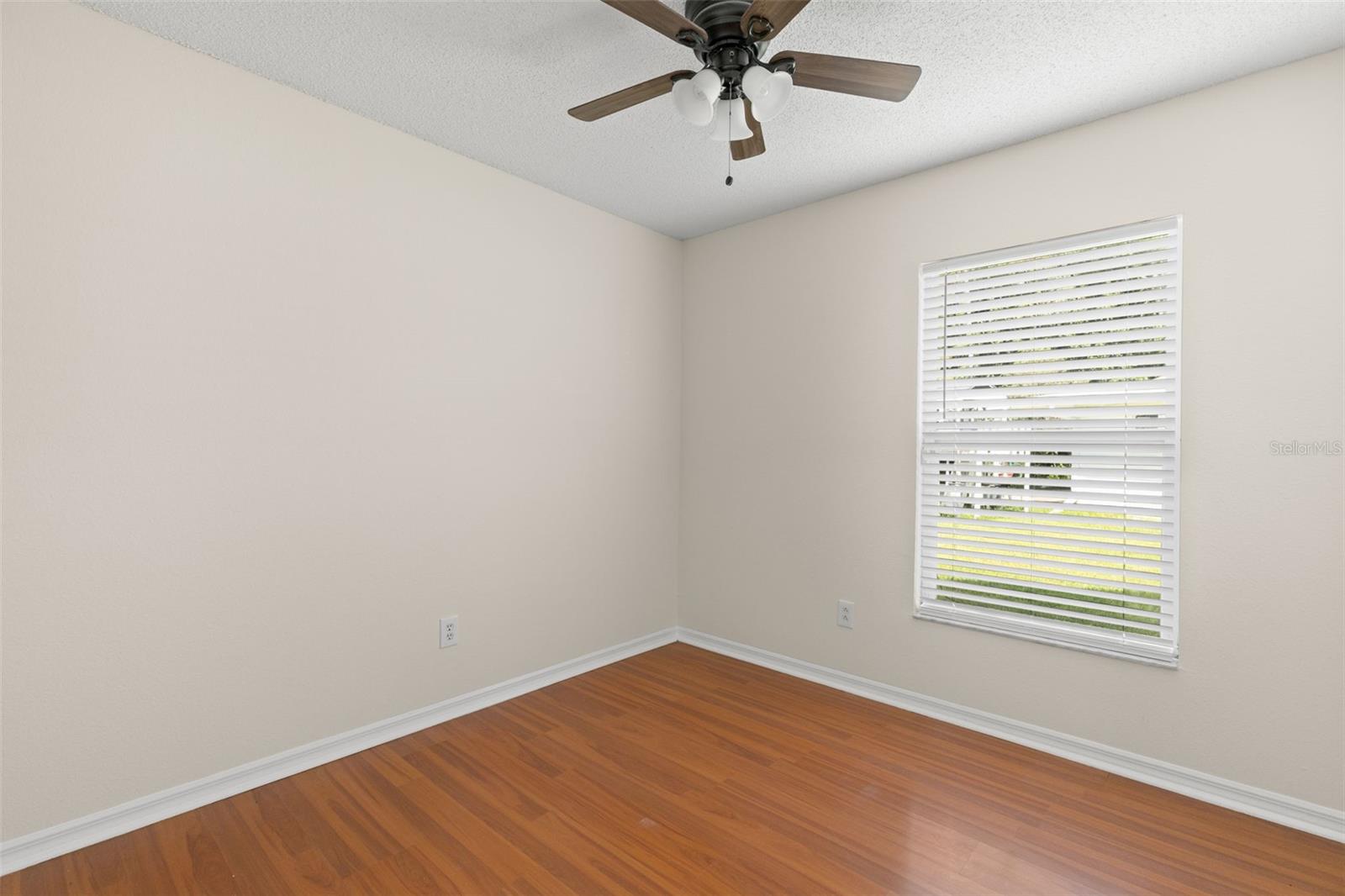 Image 19 of 36 For 29146 Crossland Drive