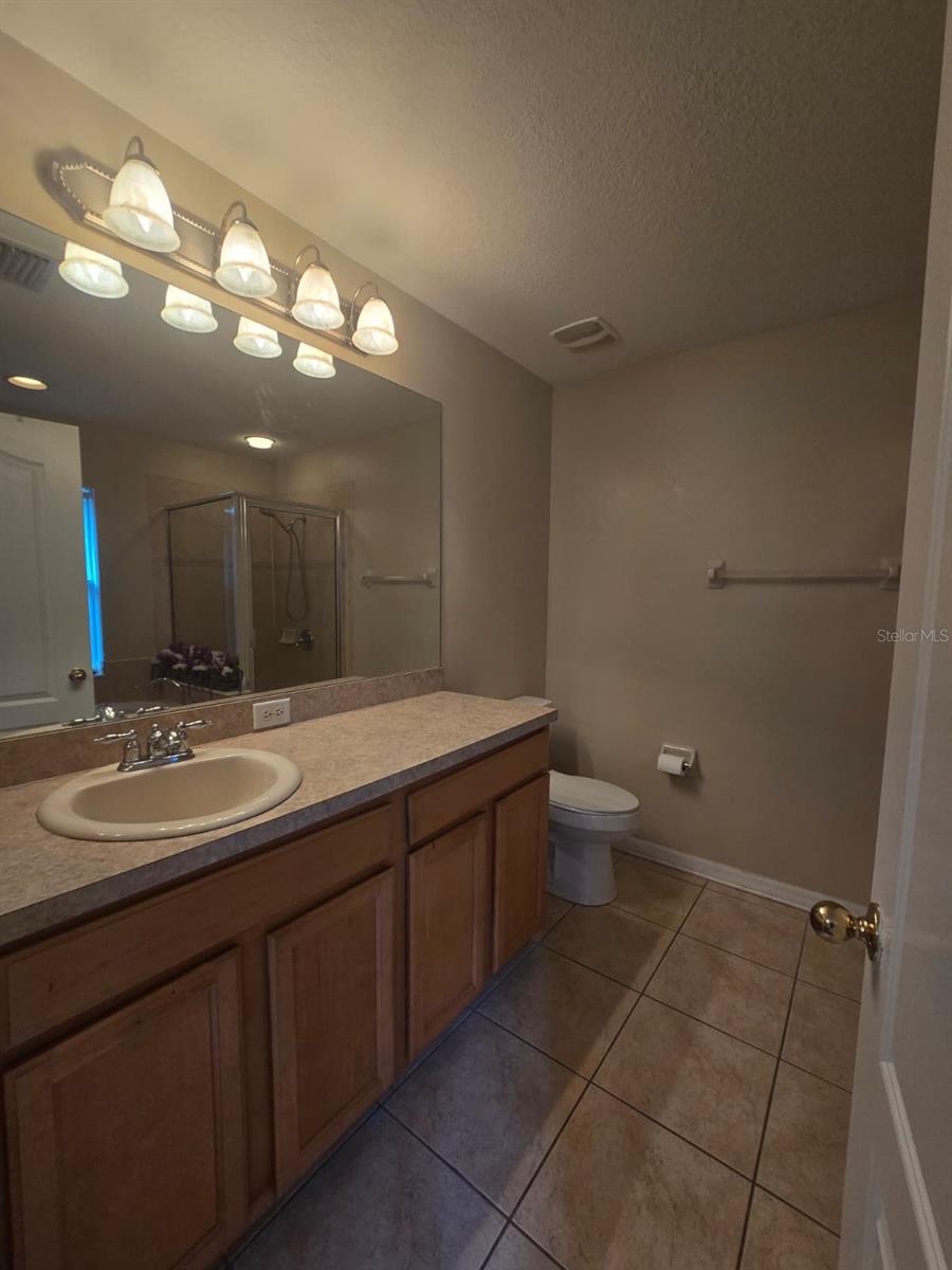 Image 10 of 24 For 10303 Avelar Ridge Drive