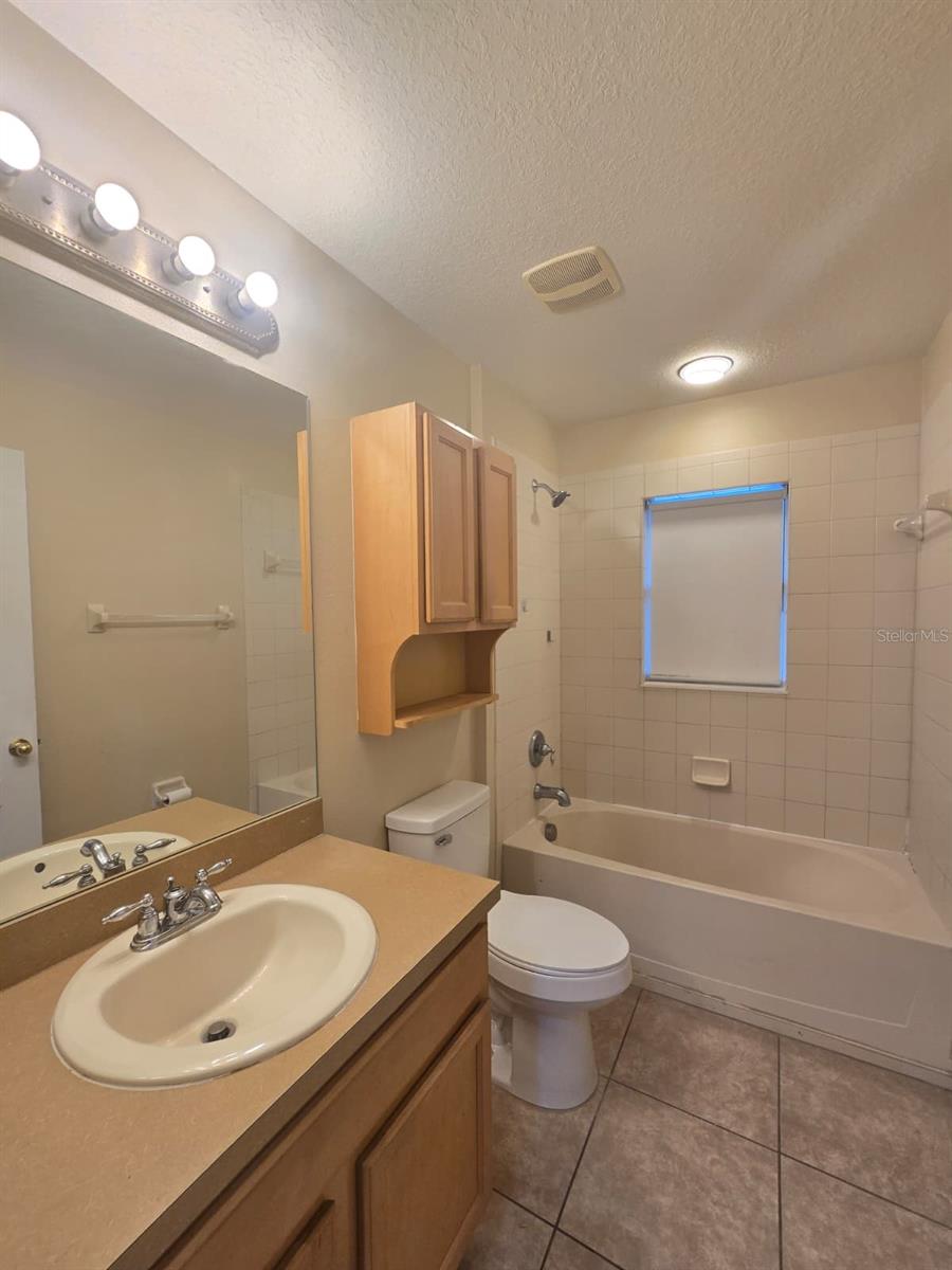 Image 15 of 24 For 10303 Avelar Ridge Drive