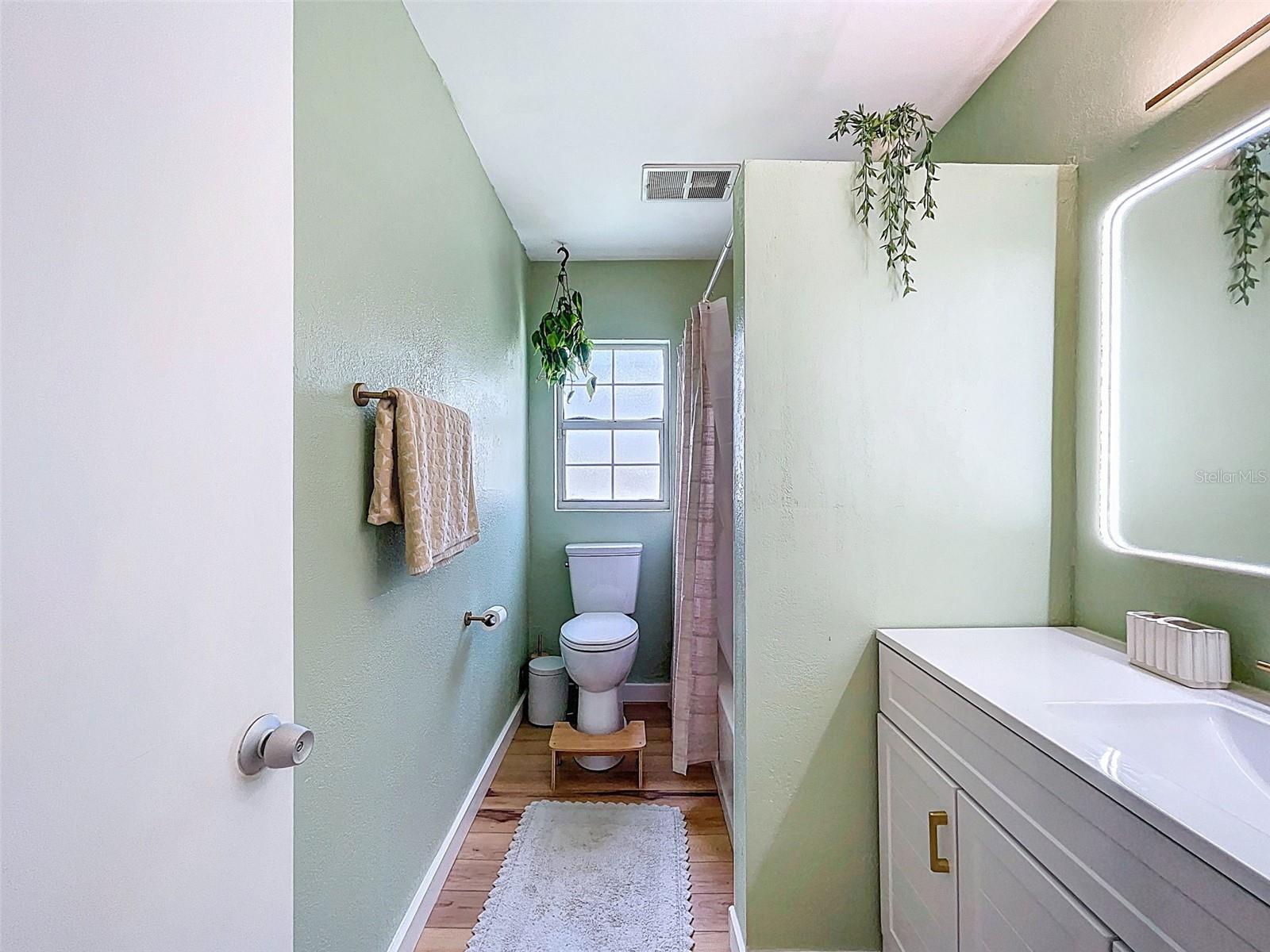 Image 10 of 48 For 6370 23rd Avenue N