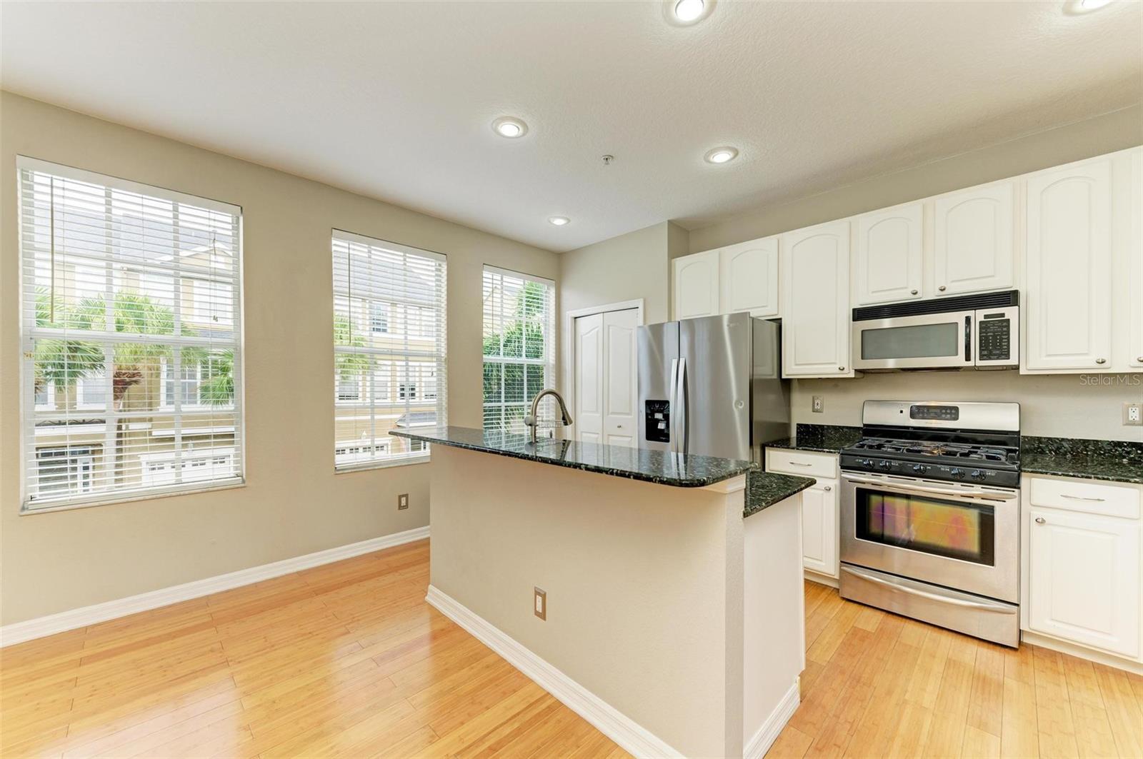 Image 21 of 65 For 2926 Bayshore Pointe Drive