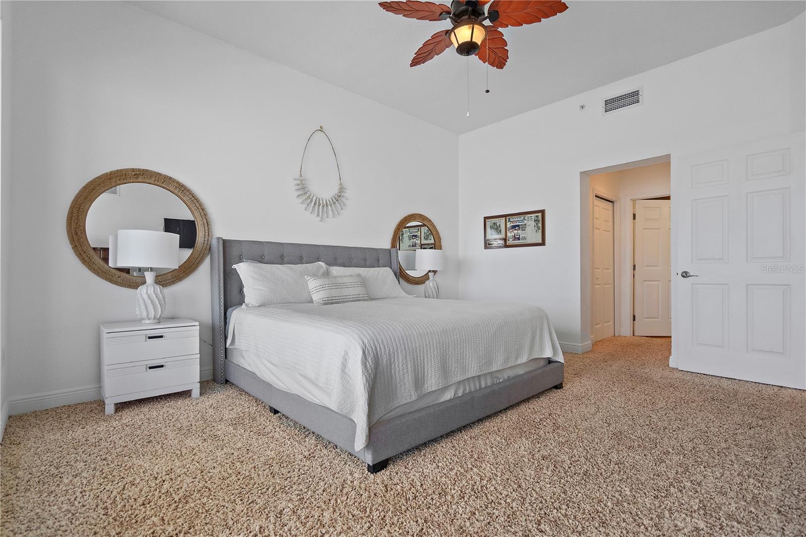 Image 35 of 51 For 17735 Gulf Boulevard 405