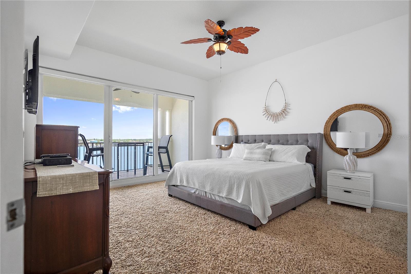 Image 36 of 51 For 17735 Gulf Boulevard 405