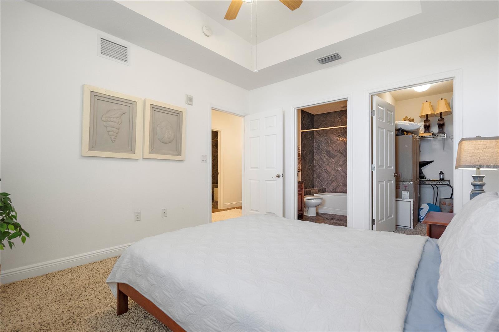Image 42 of 51 For 17735 Gulf Boulevard 405