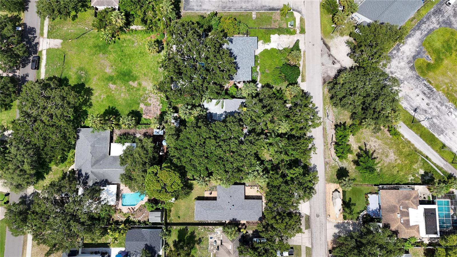 Image 20 of 27 For 4008 Estrella Street