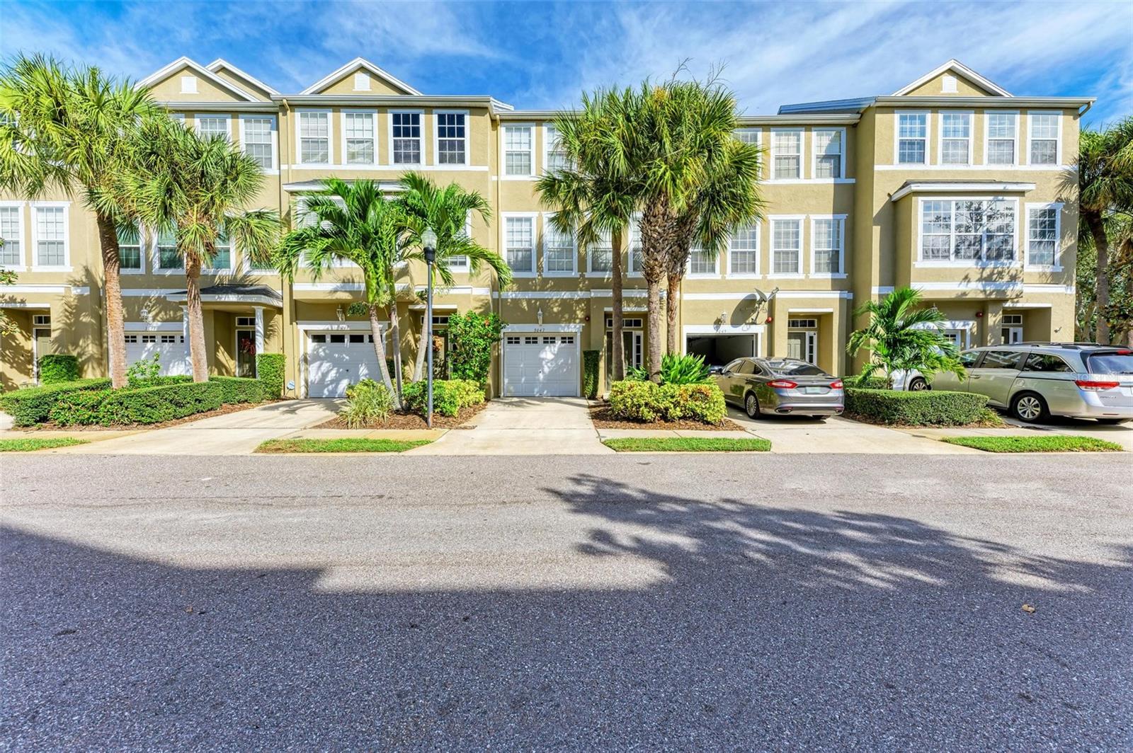 Details for 3047 Pointeview Drive, TAMPA, FL 33611