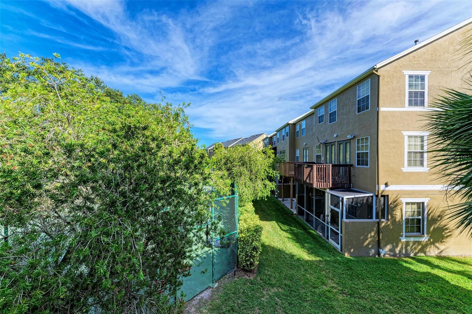 Image 18 of 57 For 3047 Pointeview Drive