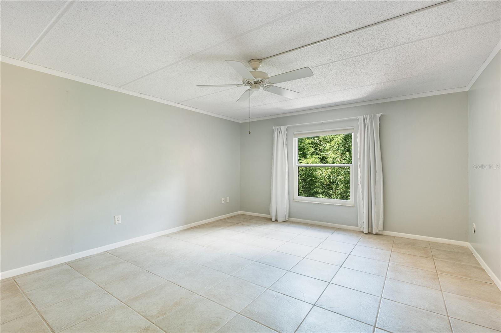Image 19 of 31 For 12760 Indian Rocks Road 114