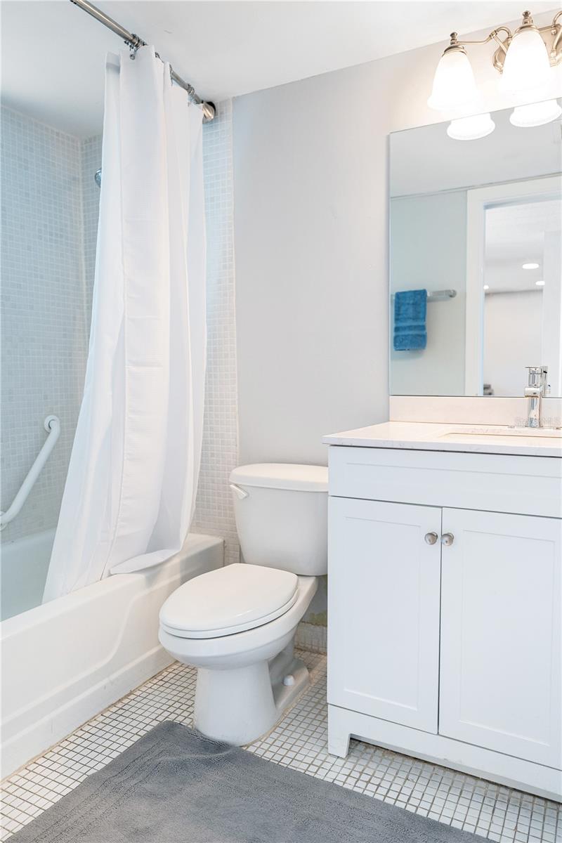 Image 20 of 31 For 12760 Indian Rocks Road 114