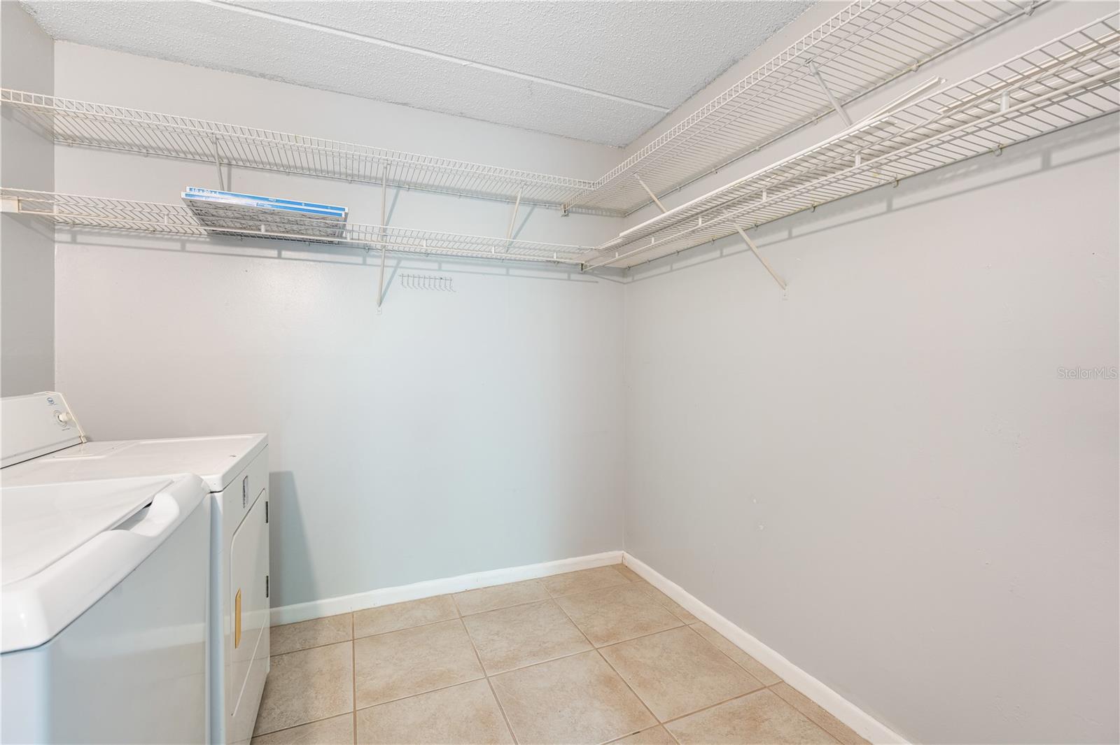 Image 21 of 31 For 12760 Indian Rocks Road 114