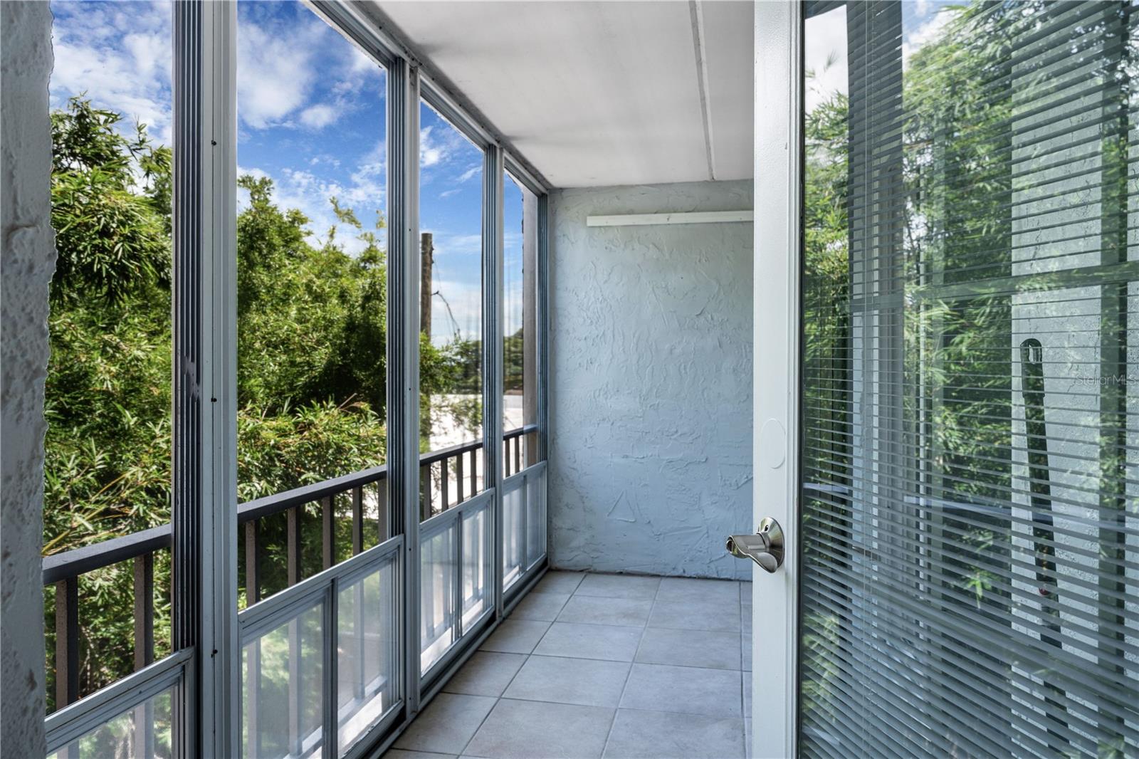 Image 6 of 31 For 12760 Indian Rocks Road 114