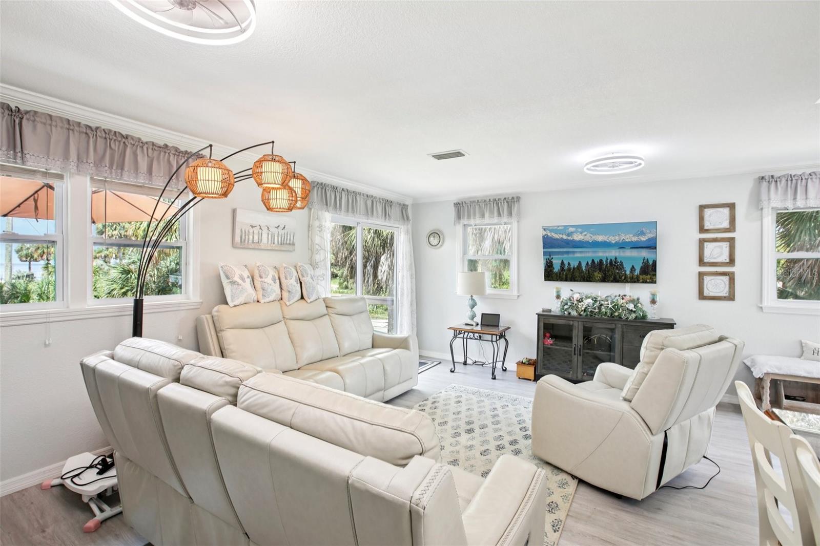 Image 11 of 48 For 10581 Pine Island Drive