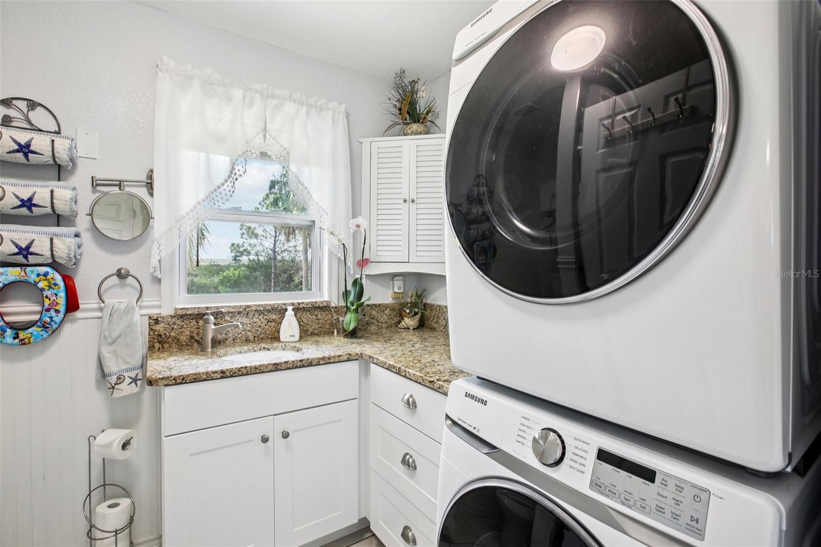 Image 21 of 48 For 10581 Pine Island Drive