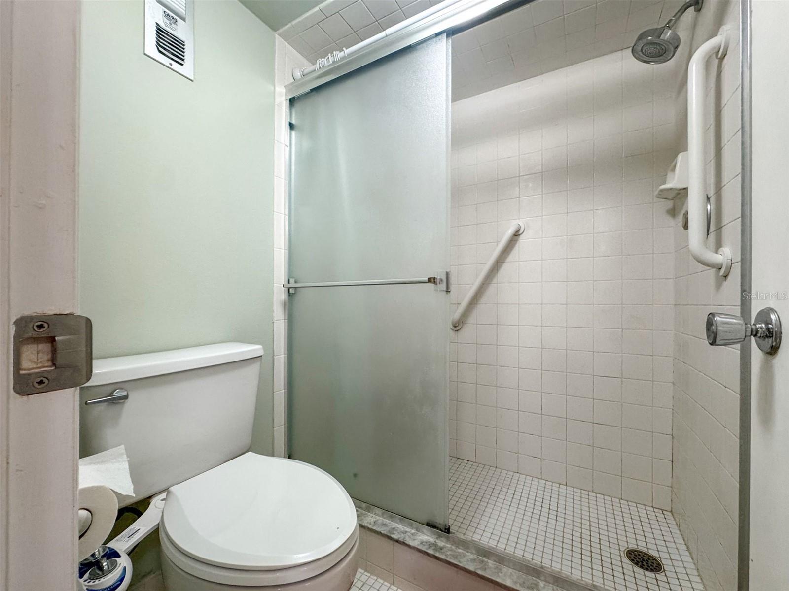 Image 22 of 41 For 4902 38th Way S 309