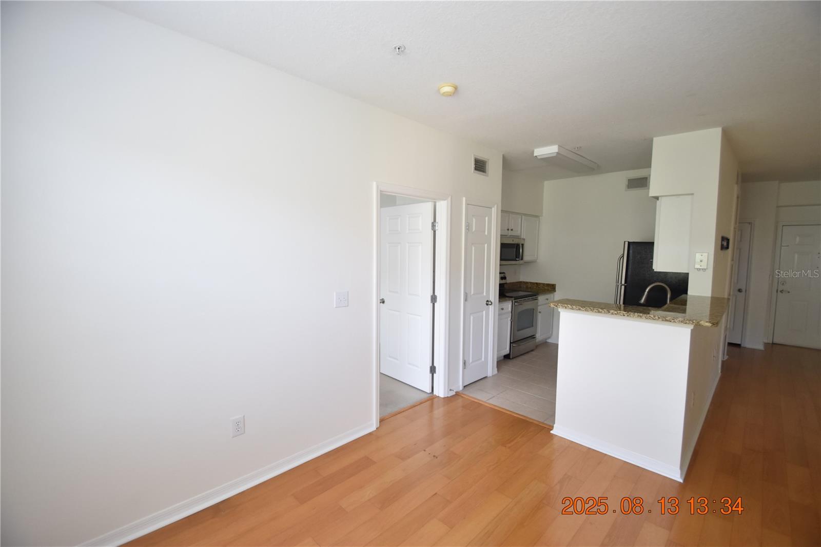 Image 10 of 47 For 1910 Palm Avenue 10301
