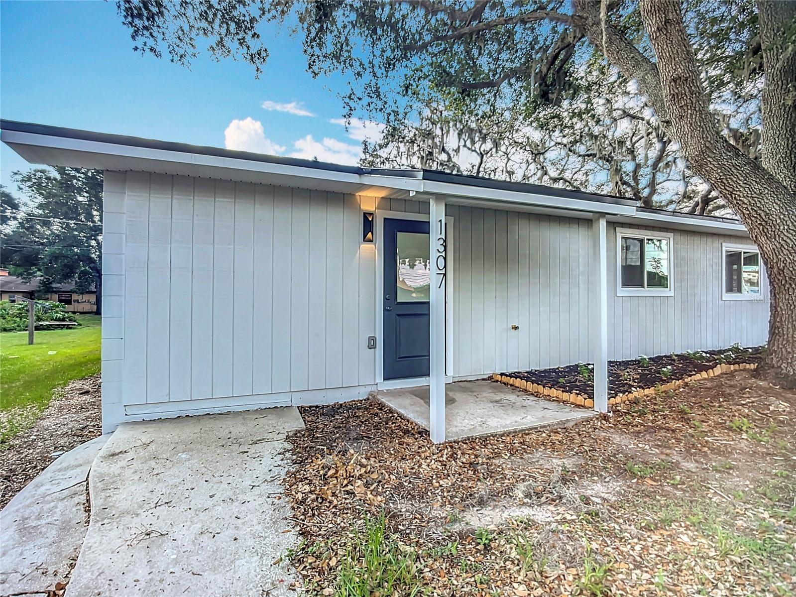 Image 4 of 27 For 1307 Eagle View Drive