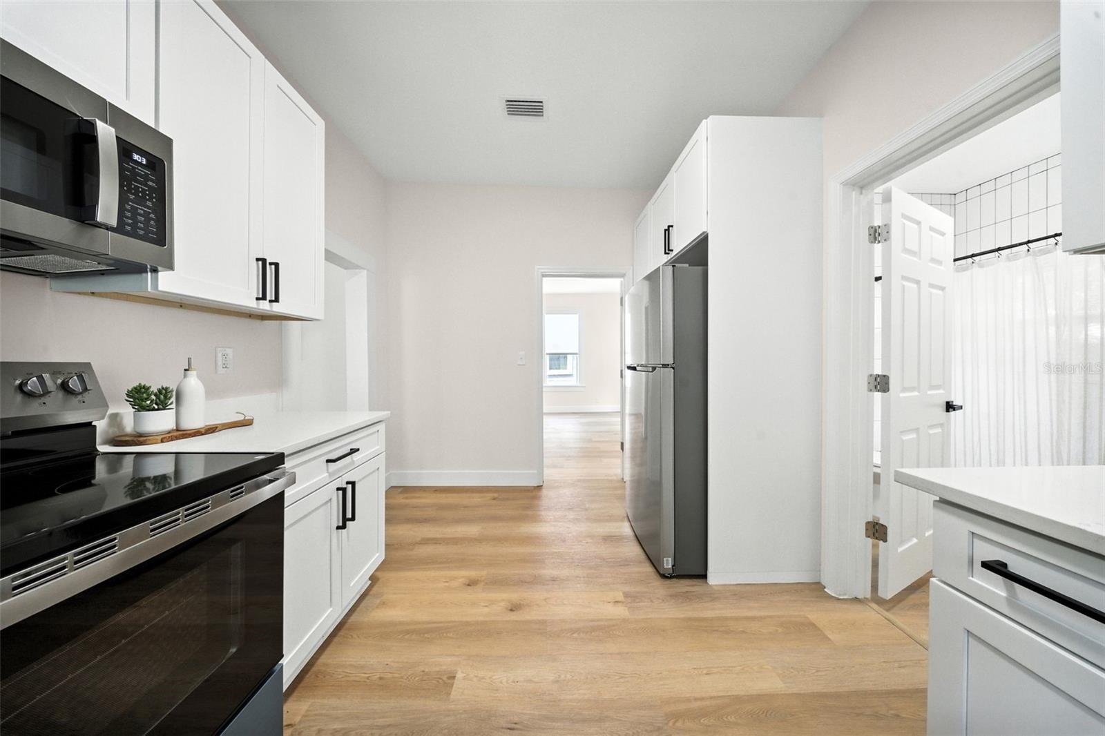 Image 12 of 31 For 2925 18th Street