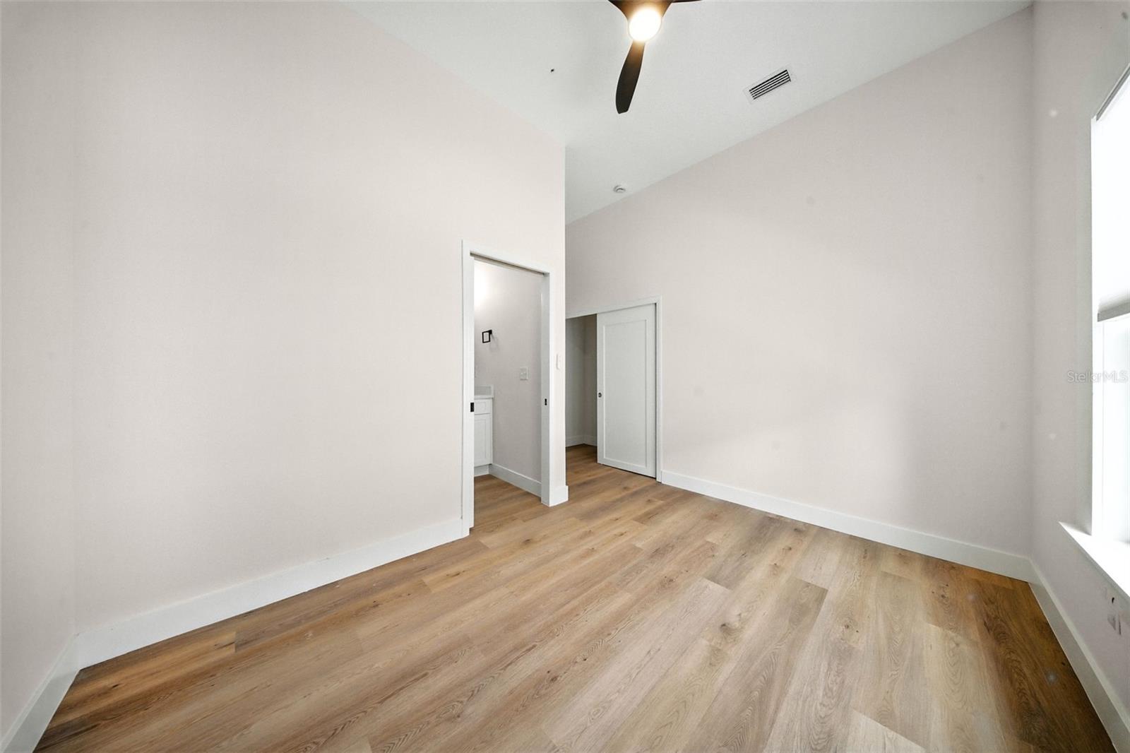Image 17 of 31 For 2925 18th Street