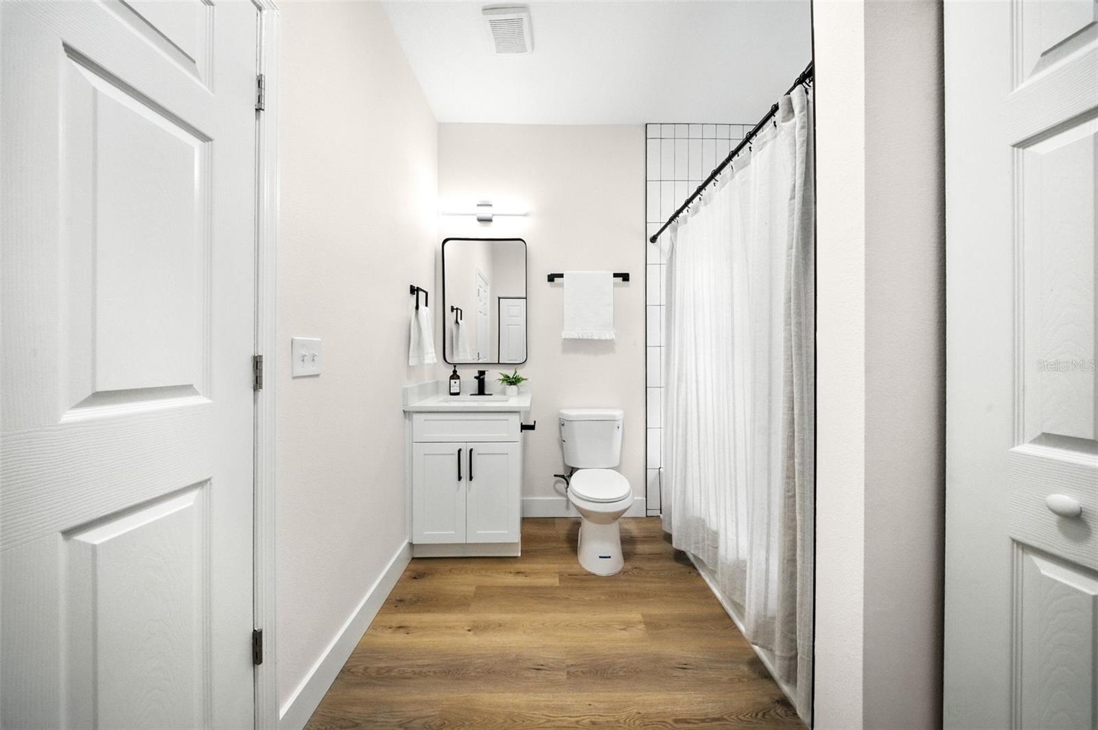 Image 23 of 31 For 2925 18th Street