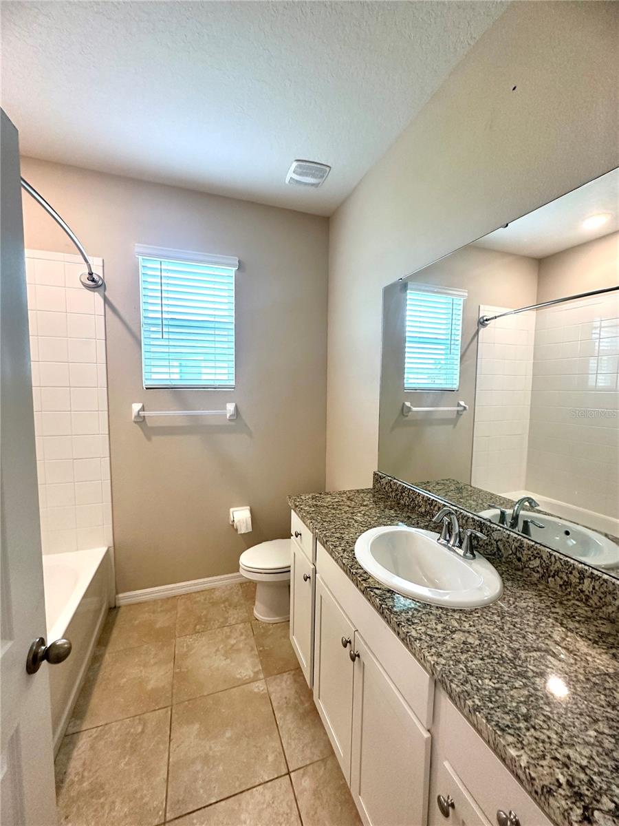 Image 13 of 27 For 7684 Stonebrook Circle