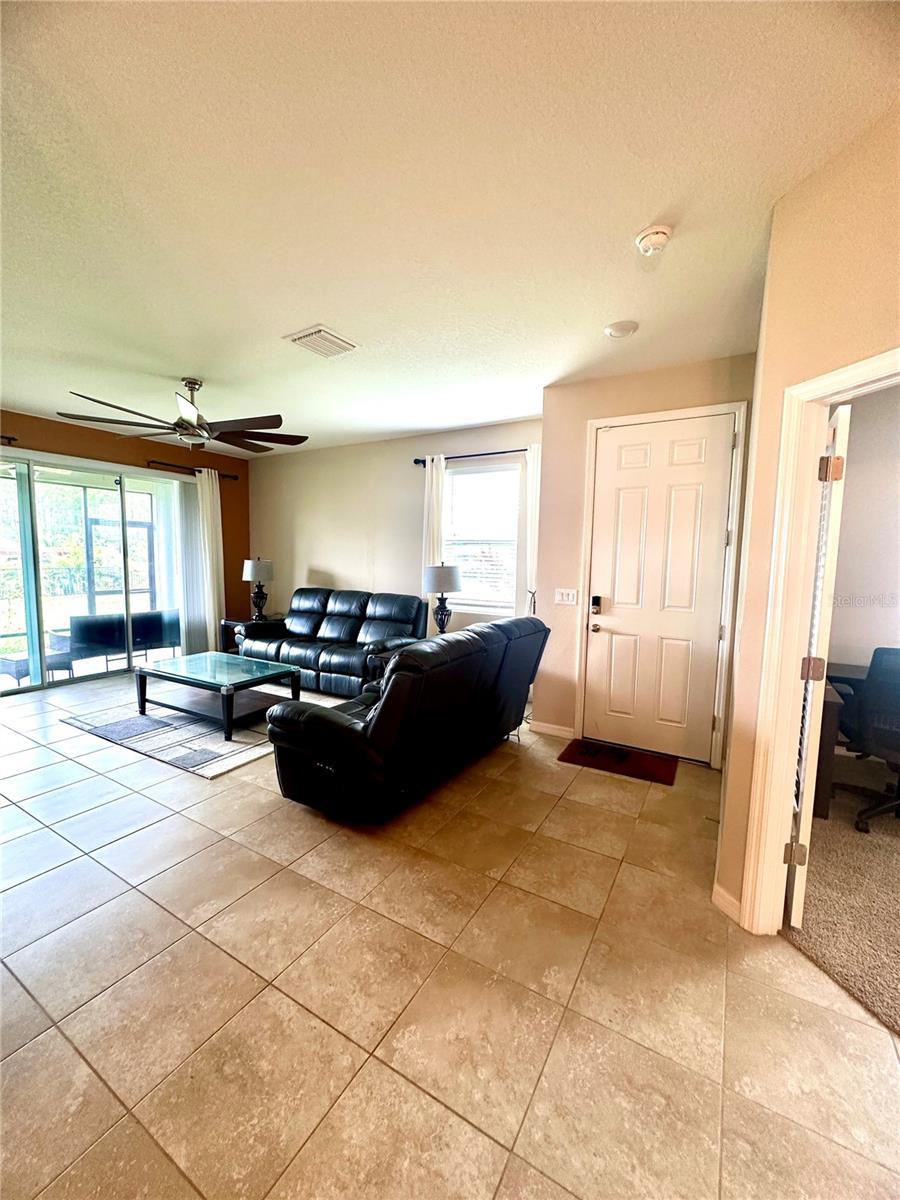 Image 16 of 27 For 7684 Stonebrook Circle