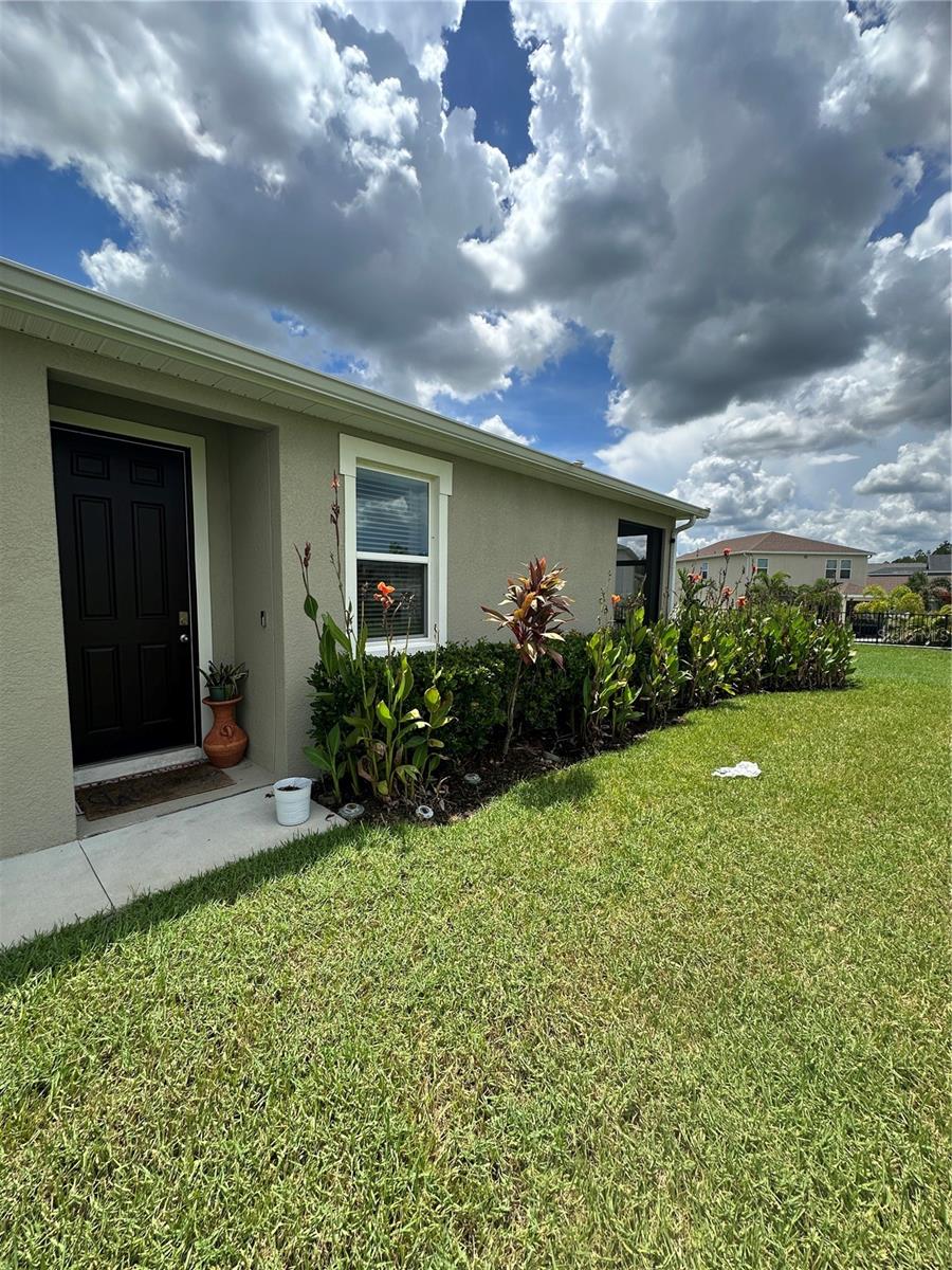 Image 2 of 27 For 7684 Stonebrook Circle