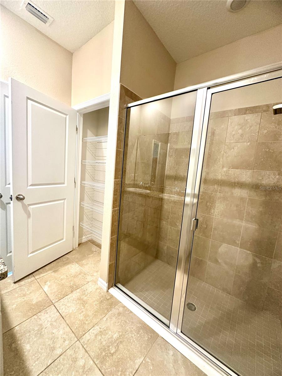 Image 21 of 27 For 7684 Stonebrook Circle
