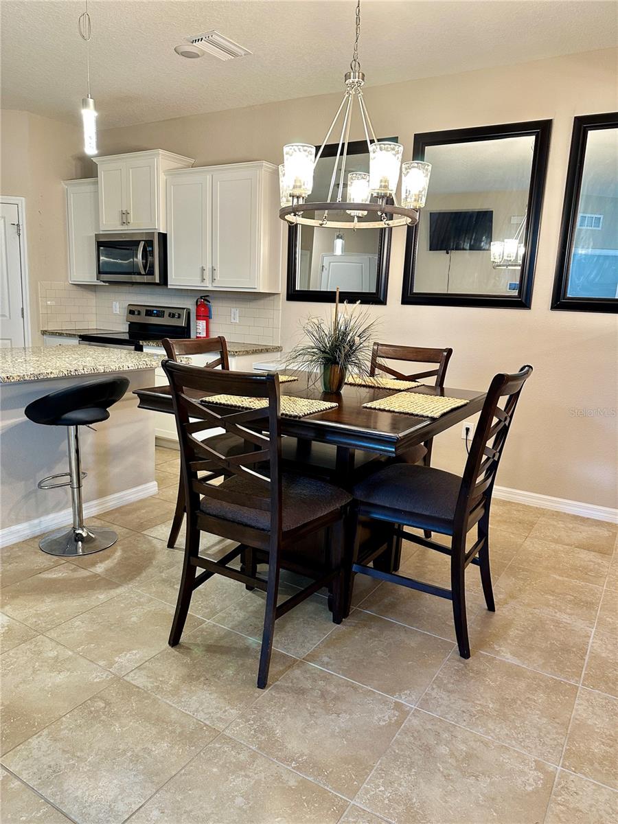 Image 6 of 27 For 7684 Stonebrook Circle