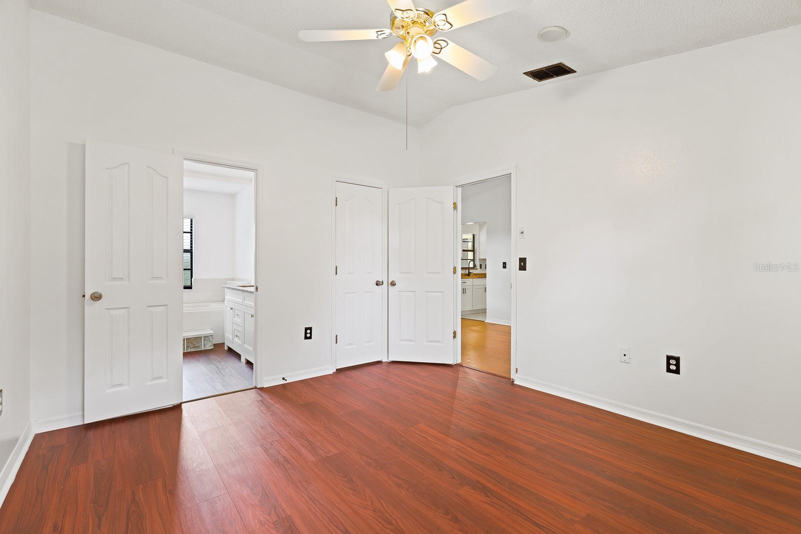 Image 13 of 24 For 6346 Silver Oaks Drive