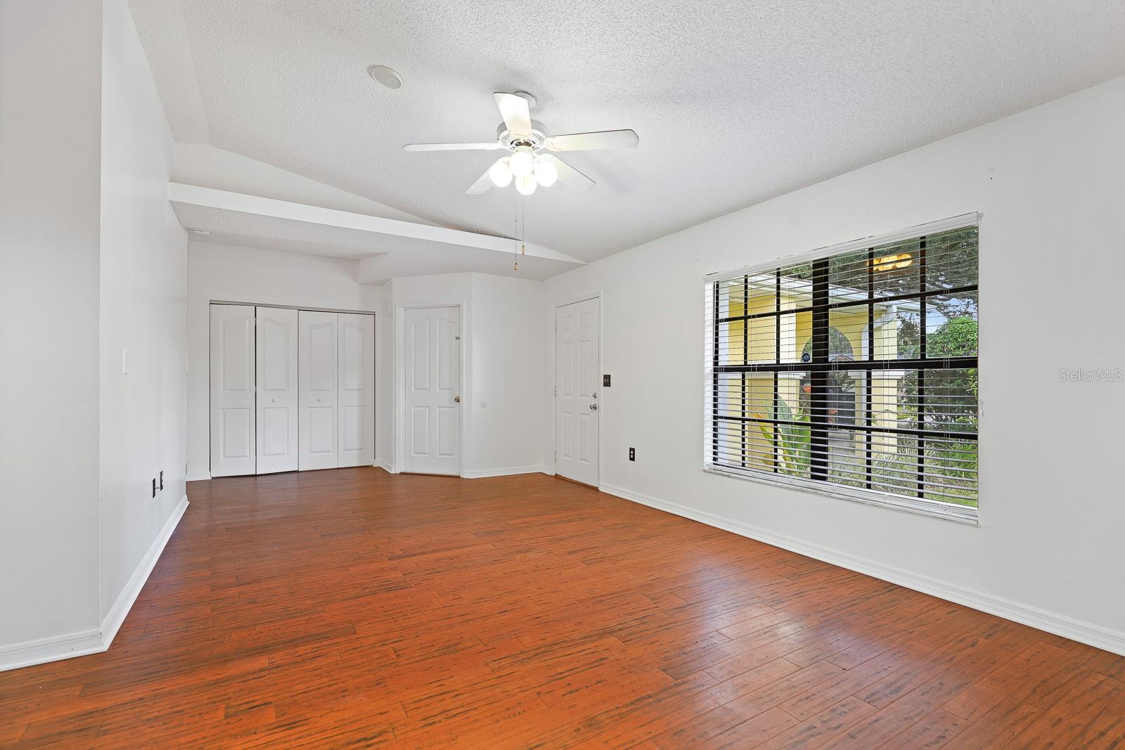 Image 4 of 24 For 6346 Silver Oaks Drive