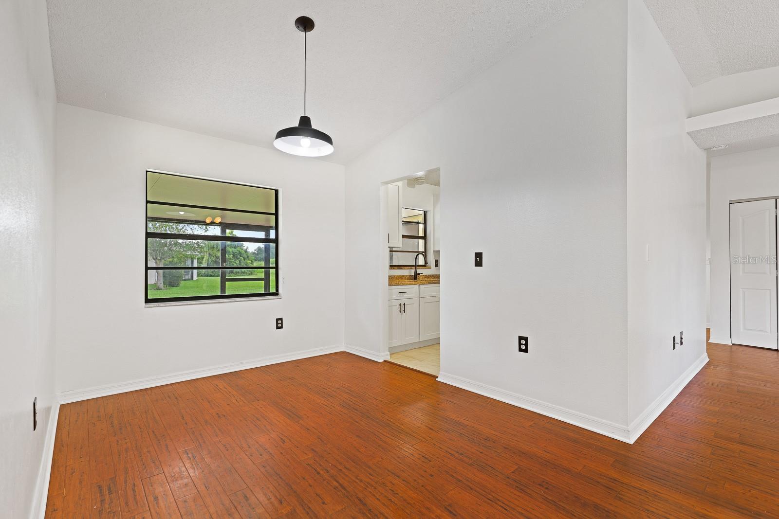 Image 6 of 24 For 6346 Silver Oaks Drive