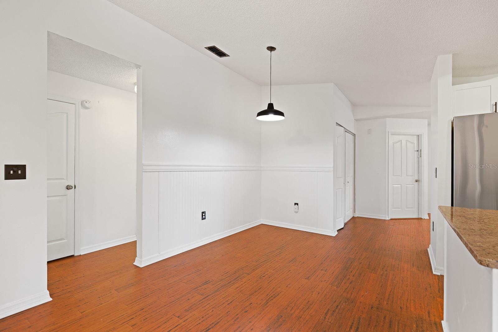Image 8 of 24 For 6346 Silver Oaks Drive
