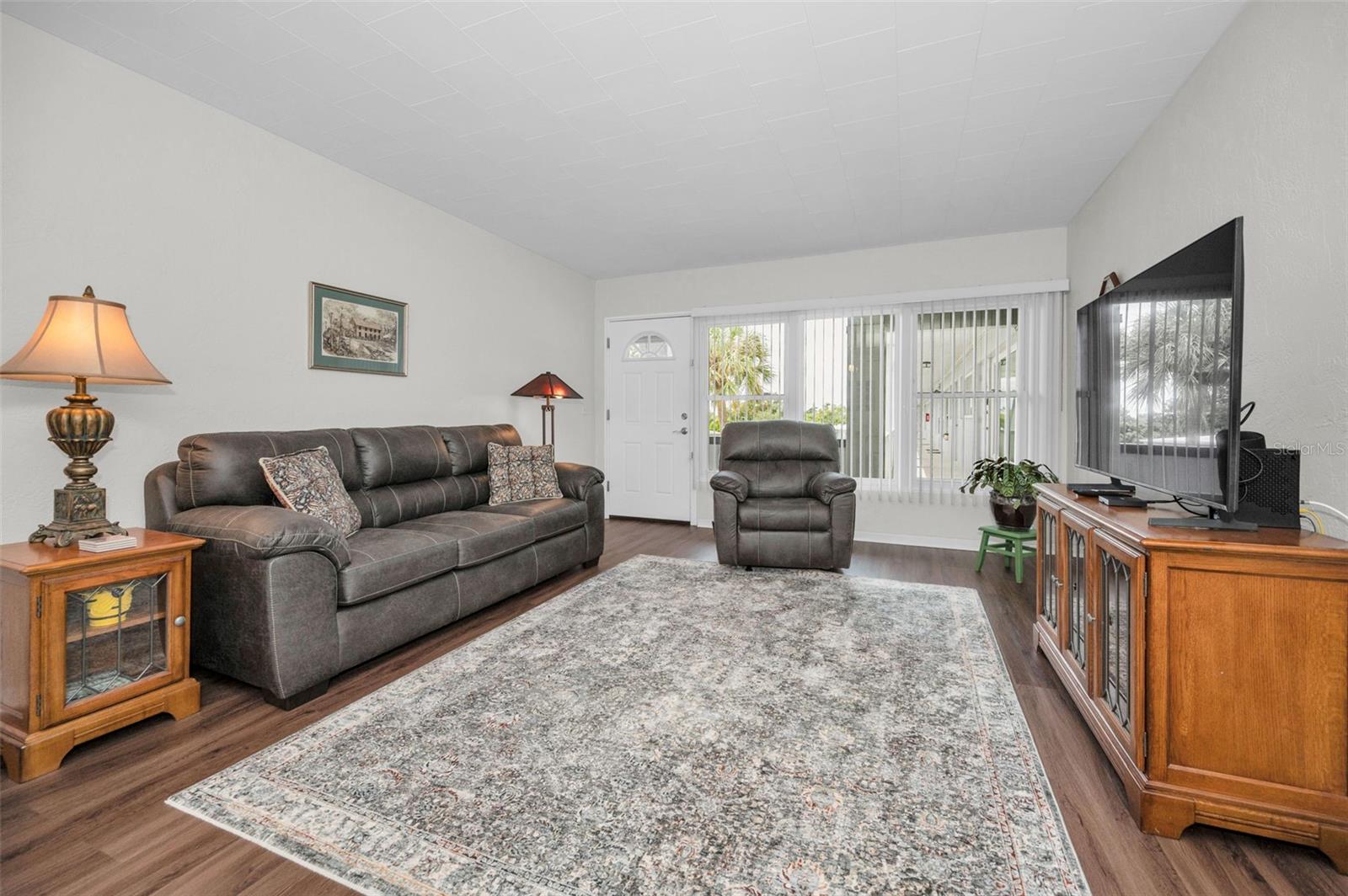 Image 6 of 55 For 4300 58th Street N 2013