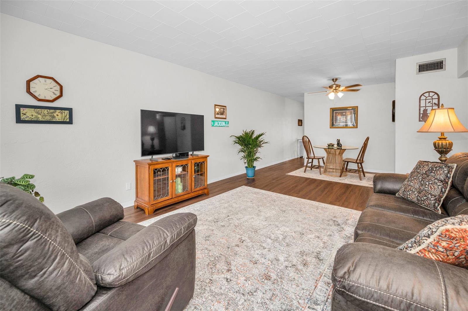 Image 8 of 55 For 4300 58th Street N 2013