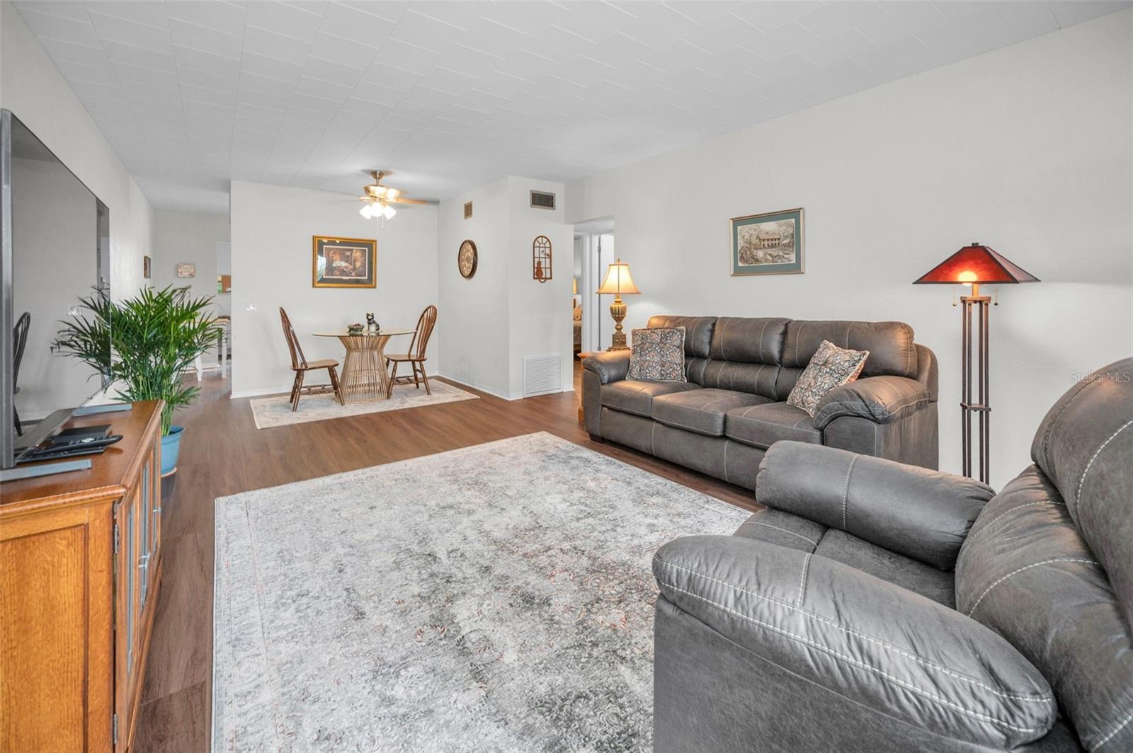 Image 9 of 55 For 4300 58th Street N 2013