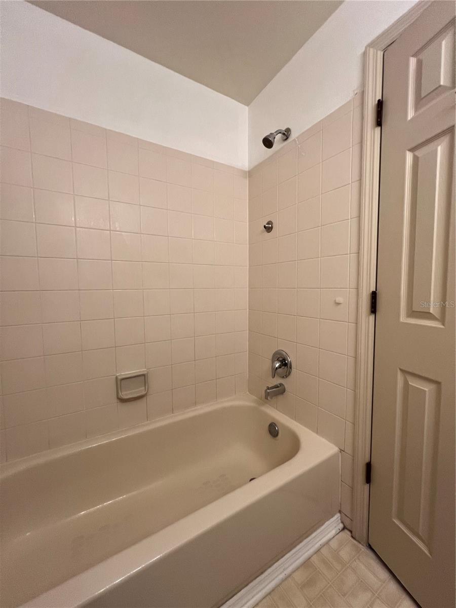 Image 15 of 18 For 3356 Fox Hunt Drive