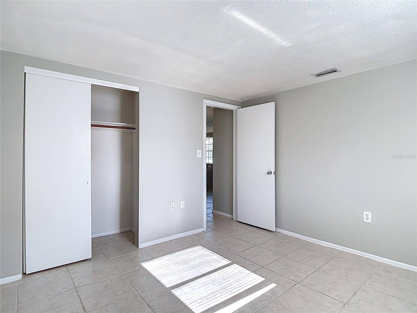 Listing photo id 15 for 3426 Pinon Dr