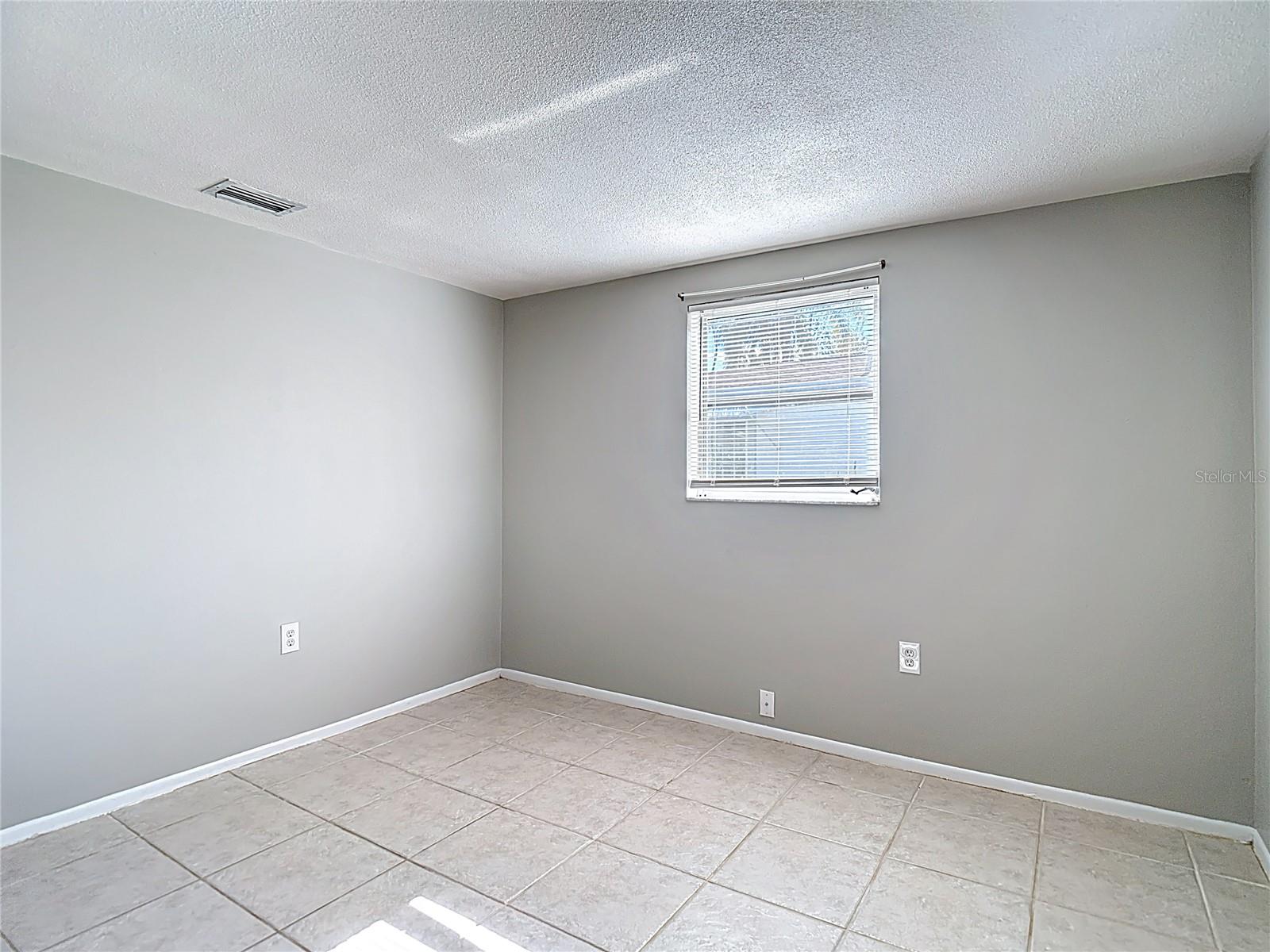 Listing photo id 16 for 3426 Pinon Dr