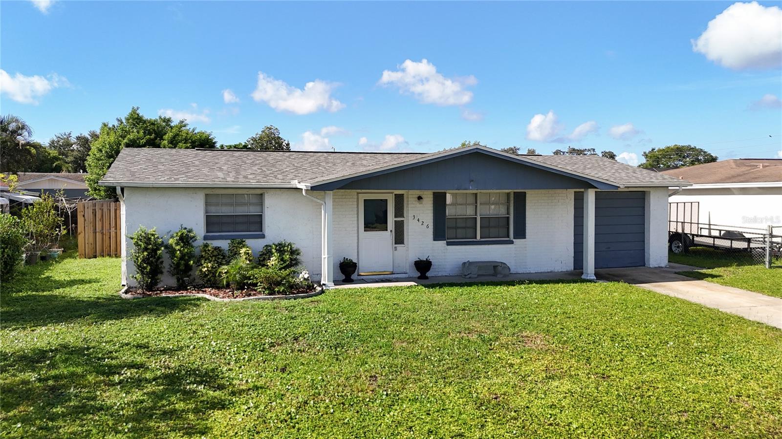 Listing photo id 1 for 3426 Pinon Dr