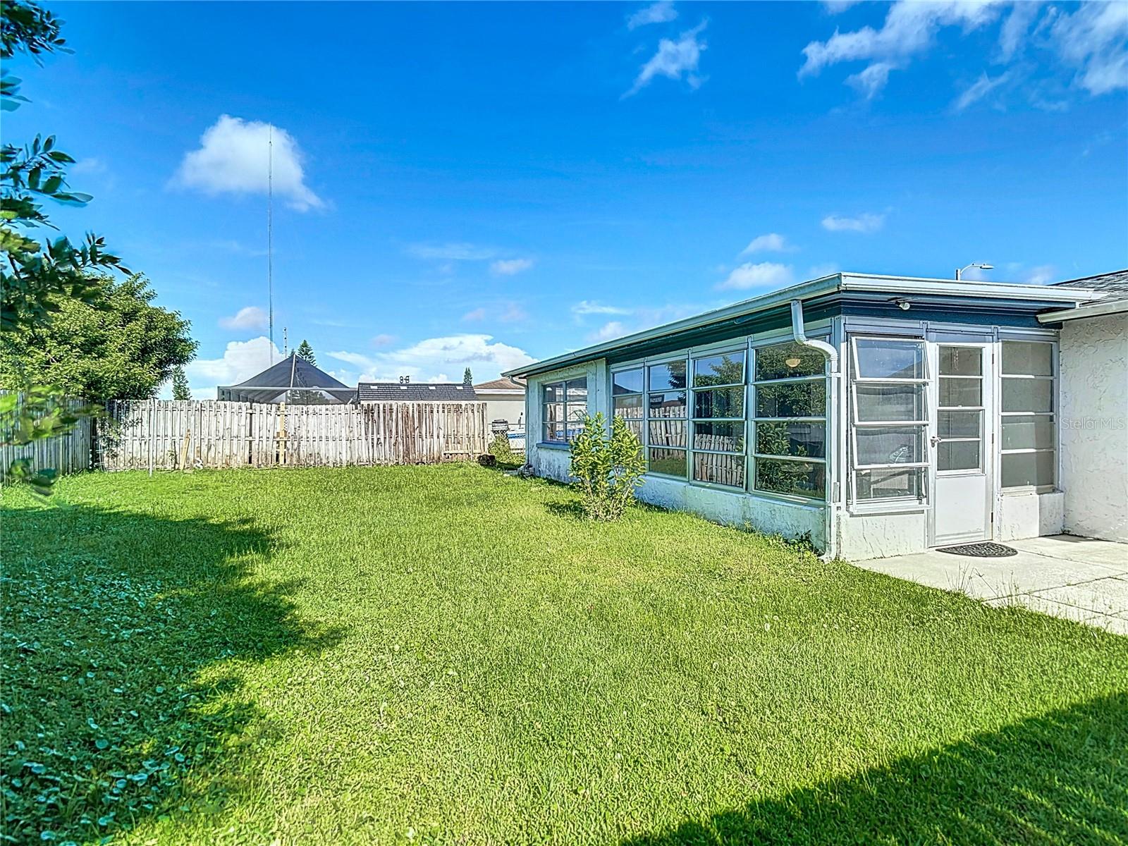 Listing photo id 38 for 3426 Pinon Dr