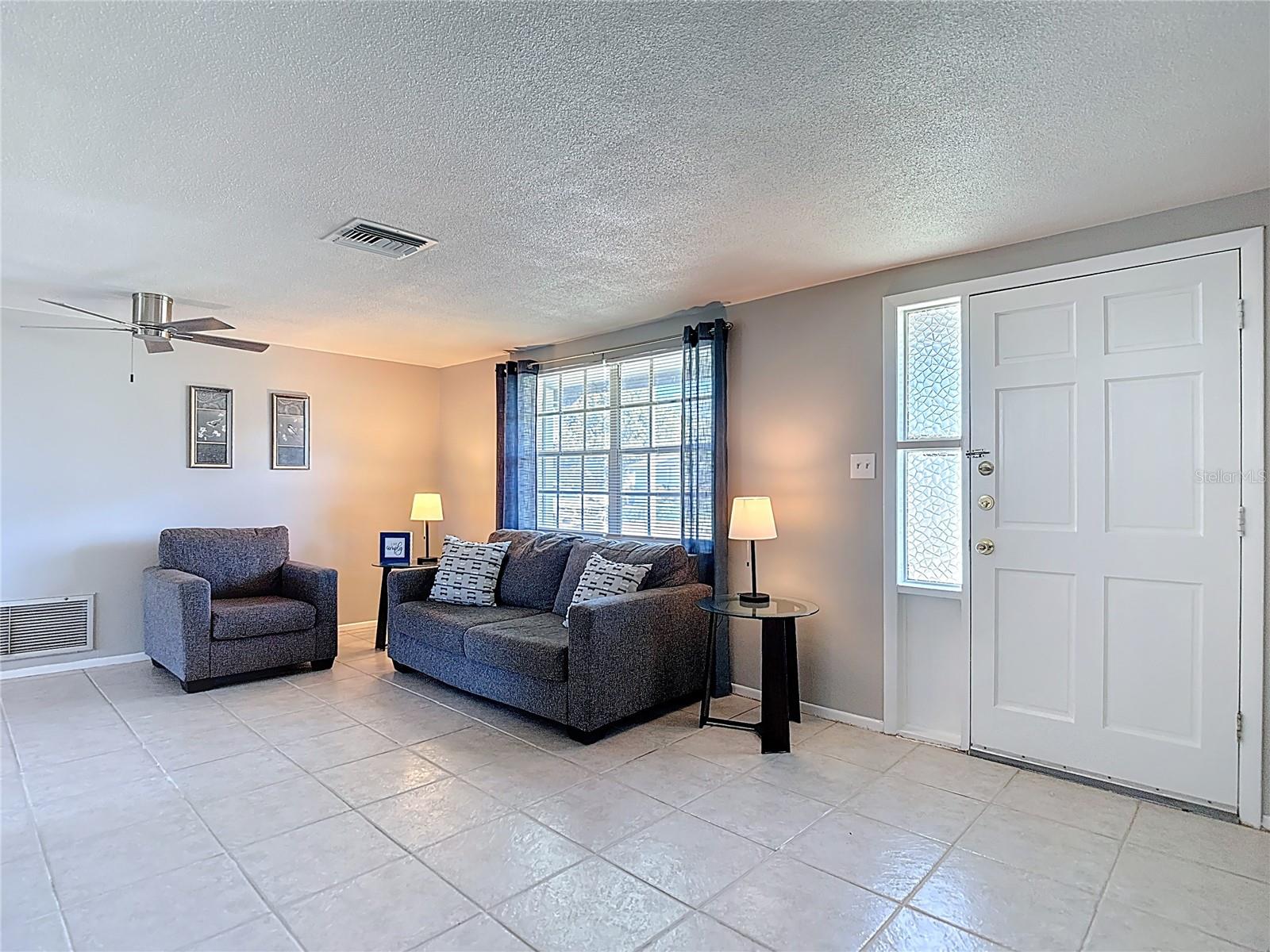 Listing photo id 6 for 3426 Pinon Dr