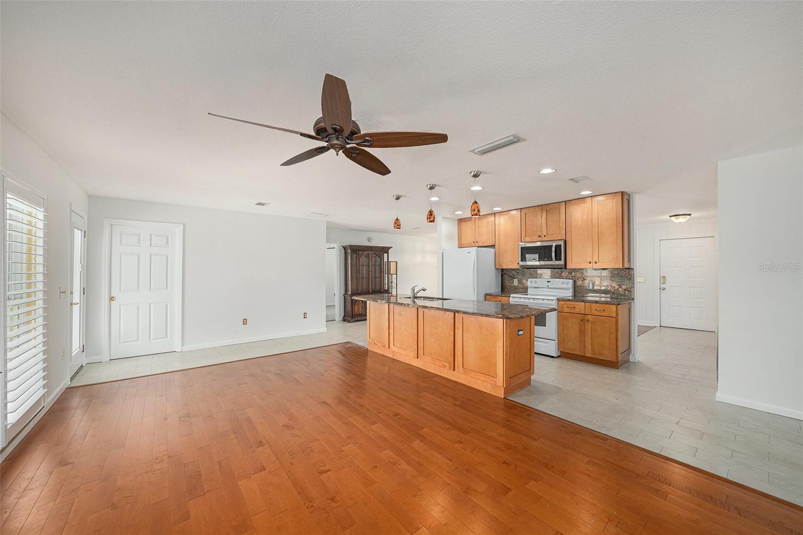Image 13 of 32 For 14505 Sutter Place