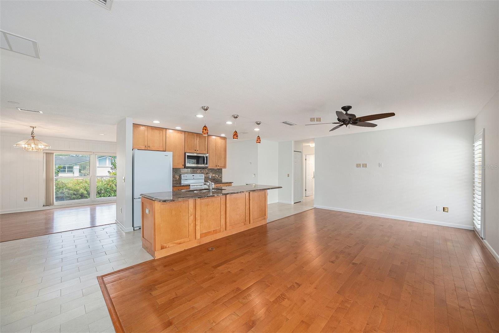 Image 14 of 32 For 14505 Sutter Place